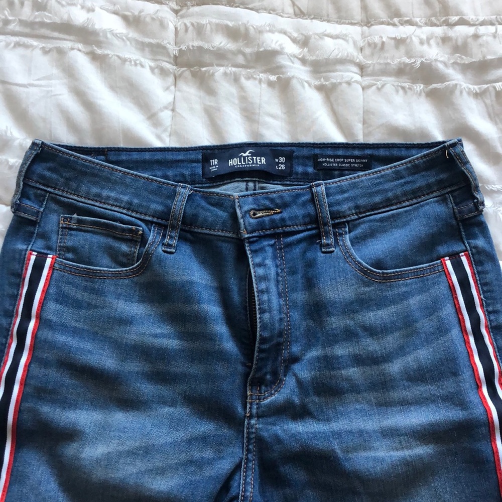 Hollister high-rise crop skinny jeans